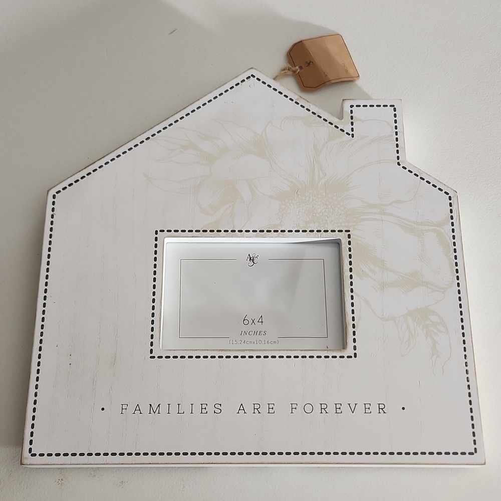 A&C Adams & Co NEW families are forever house frame 6x4 wood 1 inch thick
